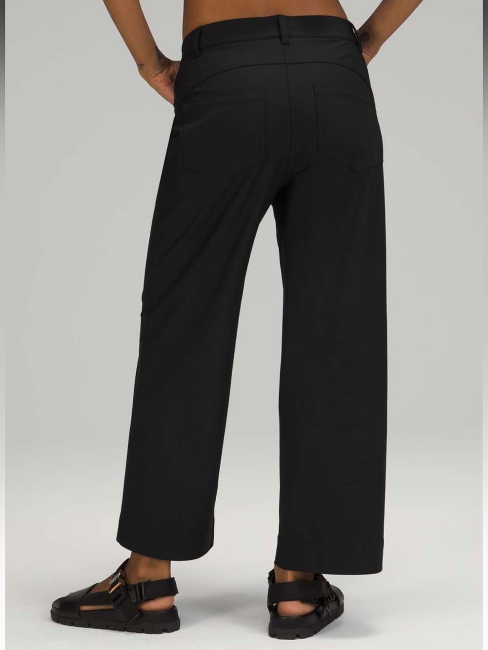 Lululemon City Sleek 5 Pocket Wide-Leg
High Rise 7/8 Length Pant Size 25 - Picture 2 of 12